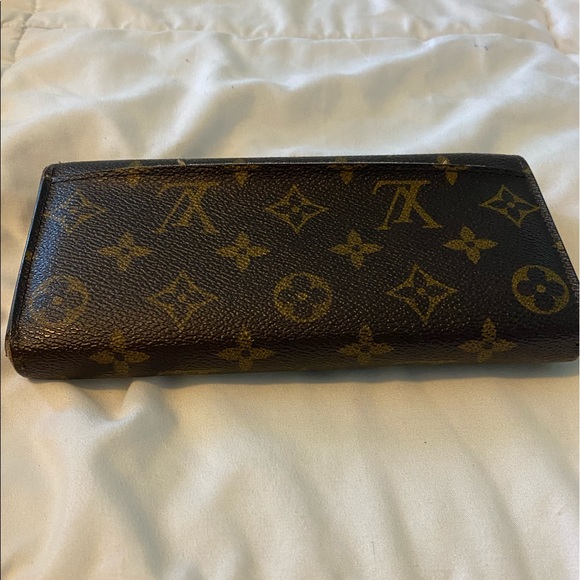 Louis Vuitton Sarah Monogram Wallet - Picture 2 of 7